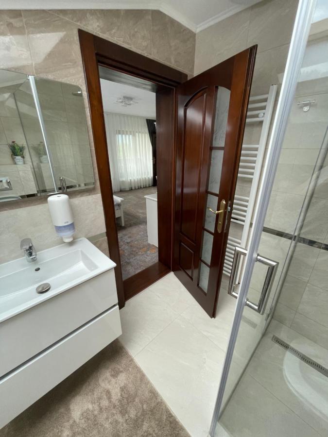 Pensiunea Alexolar New One Arada Exterior foto